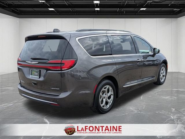 Certified 2023 Chrysler Pacifica Limited image 5