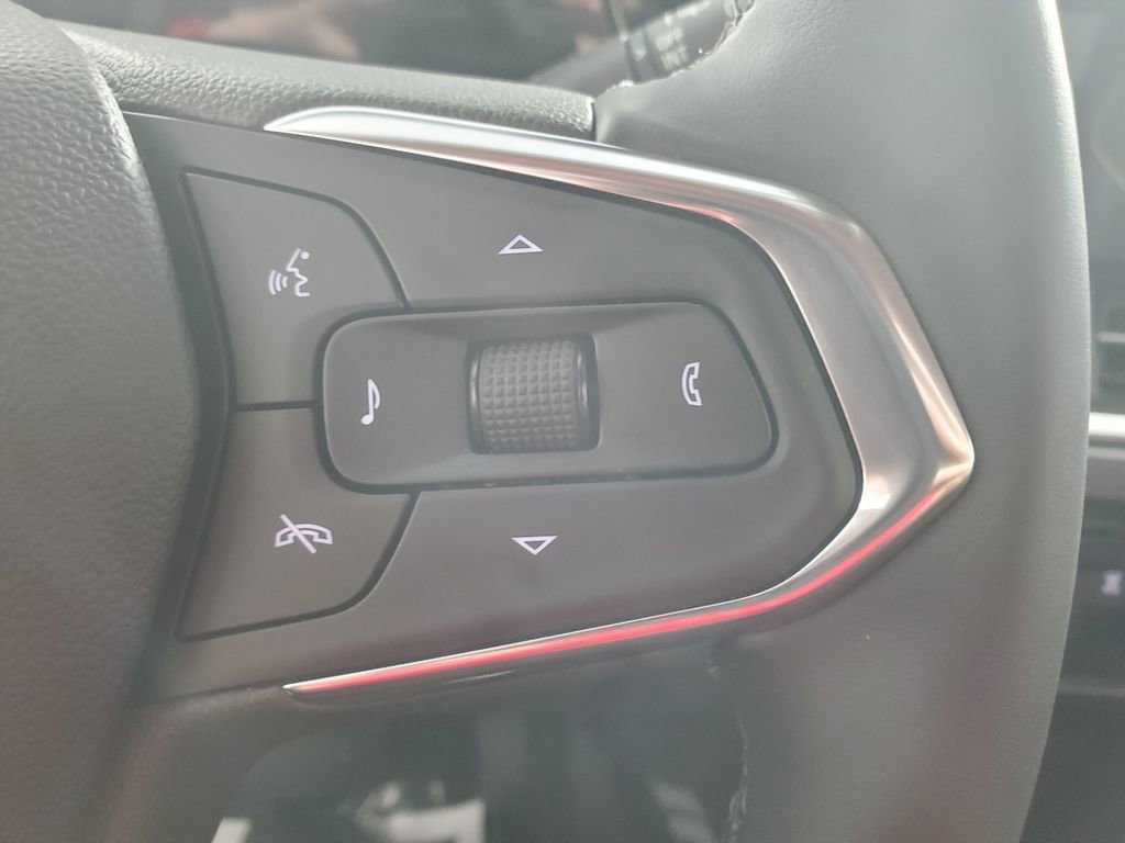 New 2026 Chevrolet Trax ACTIV w/ Driver Confidence Package FWD image 17