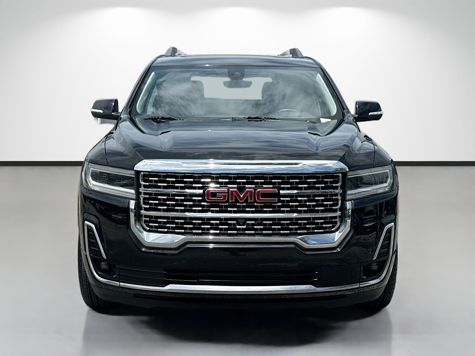 Used 2023 GMC Acadia Denali w/ Black Diamond Edition FWD image 8
