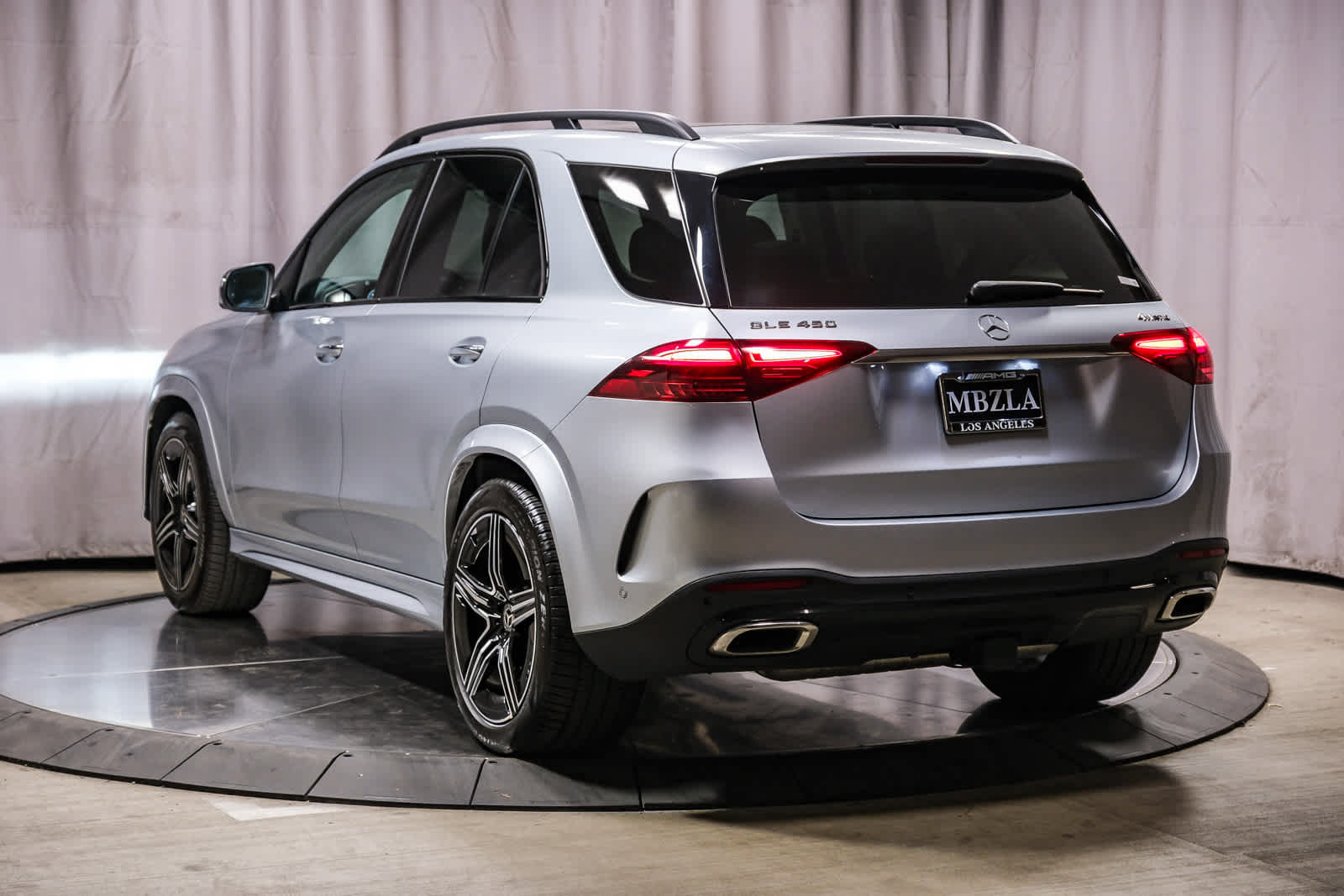 Used 2026 Mercedes-Benz GLE 450 4MATIC w/ Night Package image 2