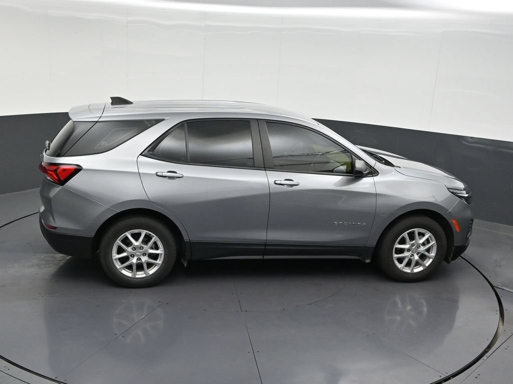 Used 2023 Chevrolet Equinox LS FWD image 20