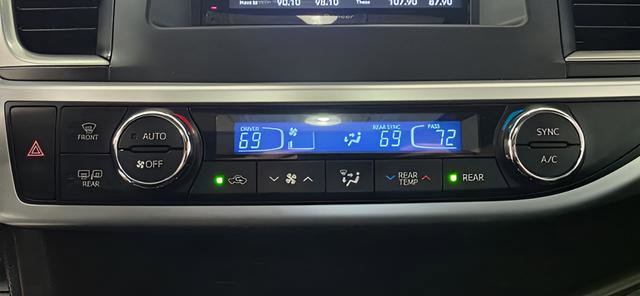 Used 2018 Toyota Highlander XLE image 21