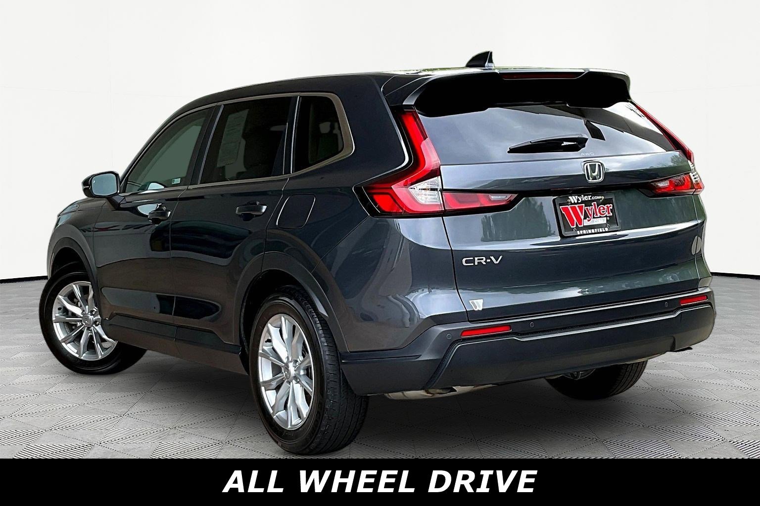 Used 2025 Honda CR-V EX-L image 4