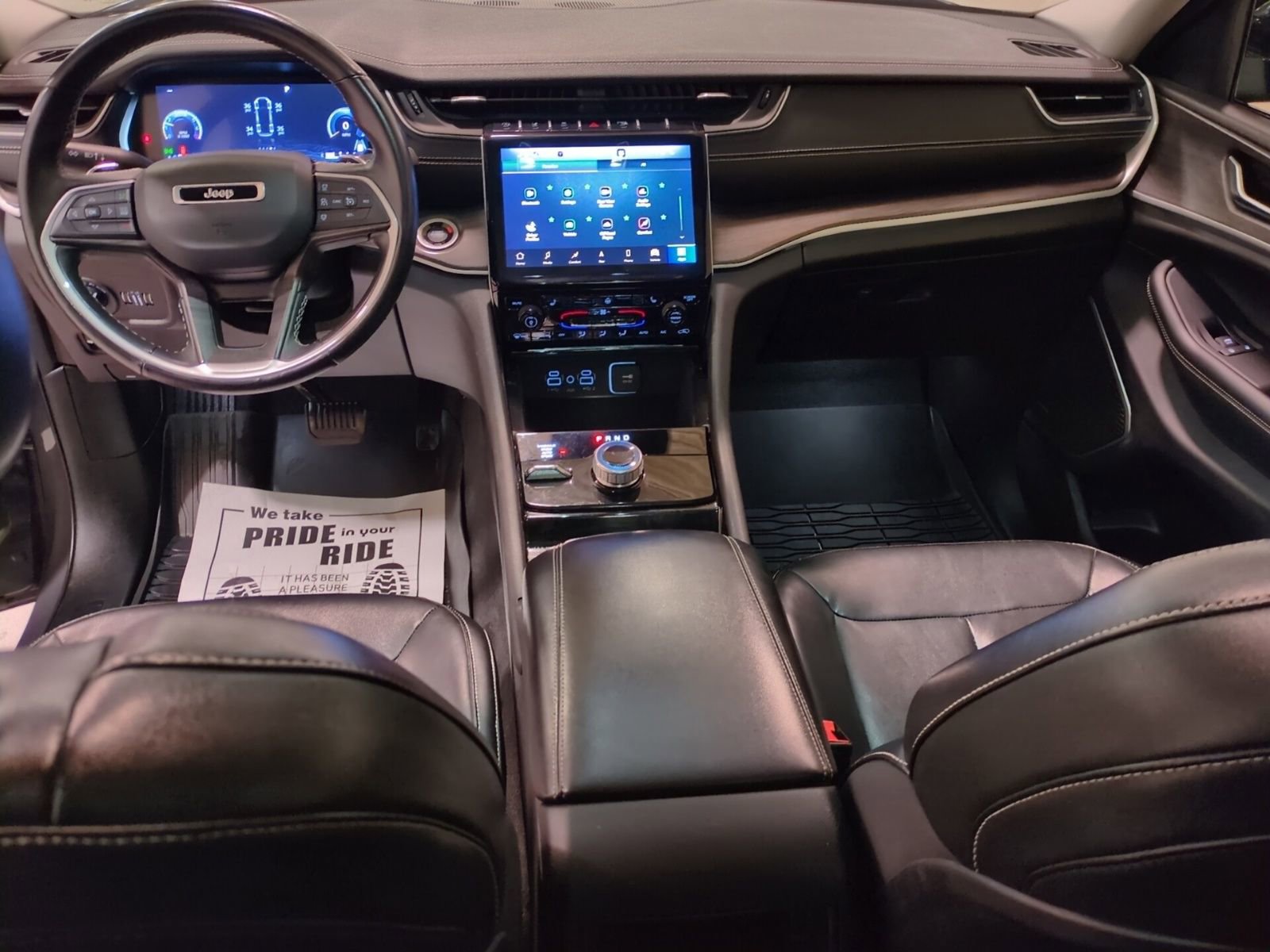 Used 2022 Jeep Grand Cherokee Limited image 16