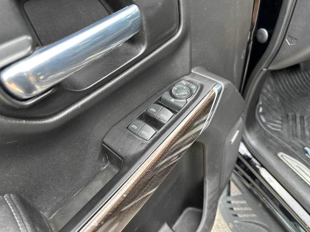 Used 2020 Chevrolet Silverado 1500 LT Trail Boss AWD/4WD image 18