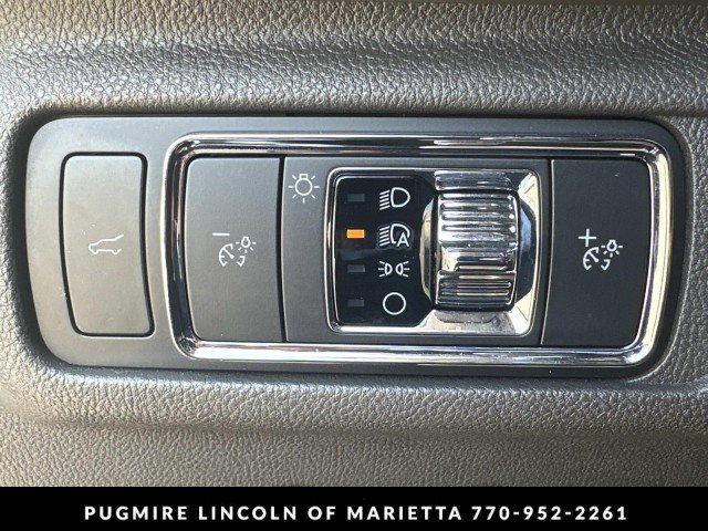 Used 2022 Lincoln Corsair FWD w/ Premium Package image 27