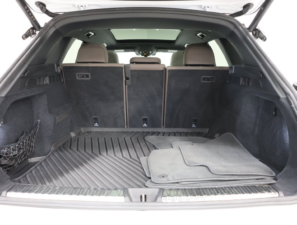 Used 2025 Audi Q5 Premium w/ Convenience Package AWD/4WD image 28