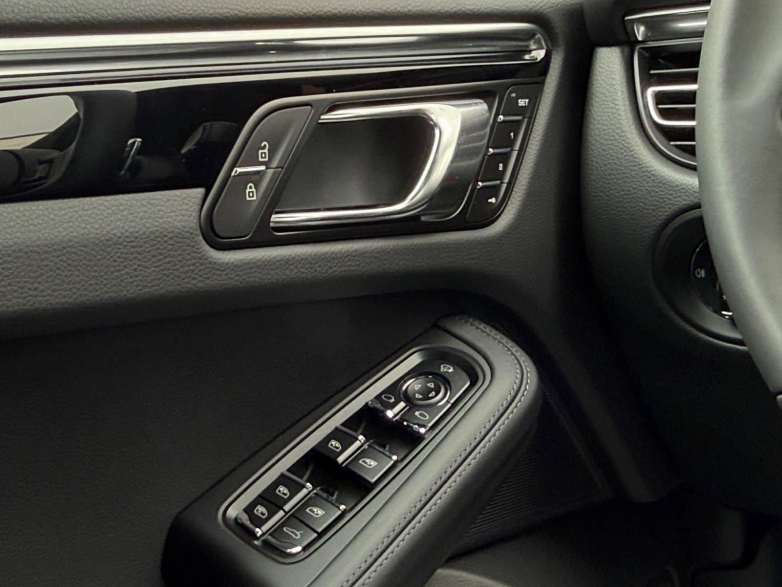 New 2026 Porsche Macan Turbo AWD/4WD image 13