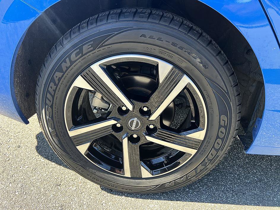 Certified 2025 Nissan Sentra SV FWD image 11