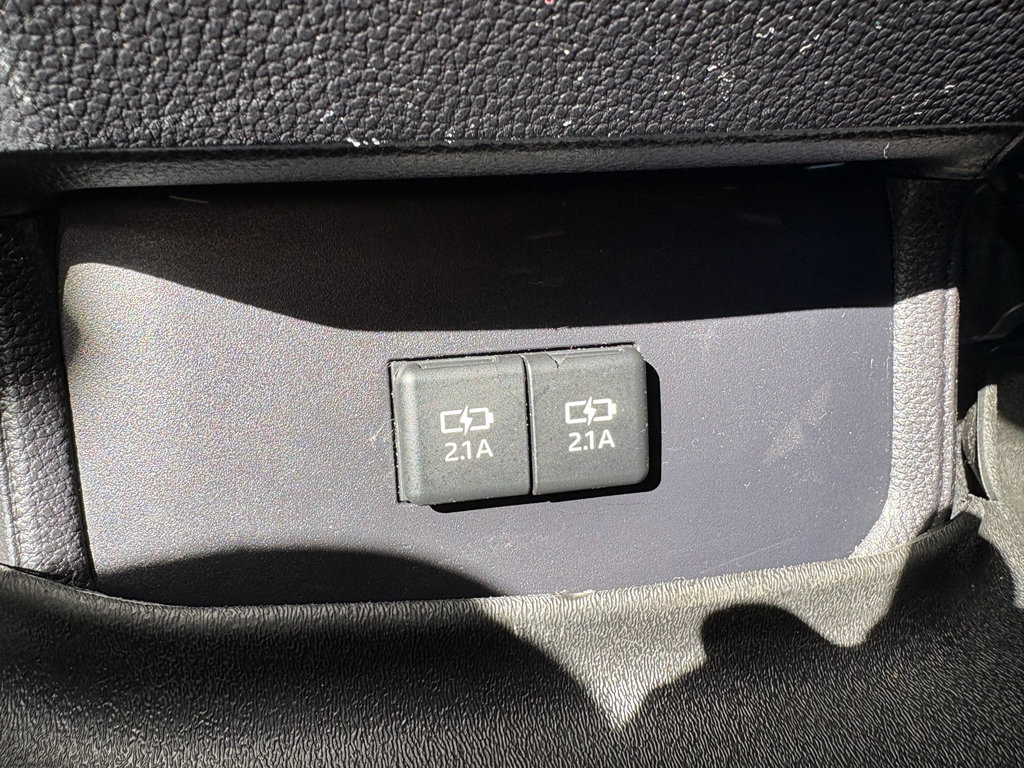 Used 2021 Toyota Highlander XLE image 29