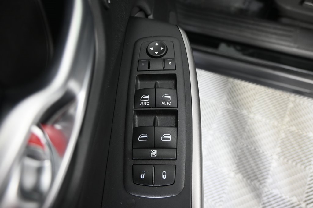 Used 2022 Jeep Cherokee Limited image 19