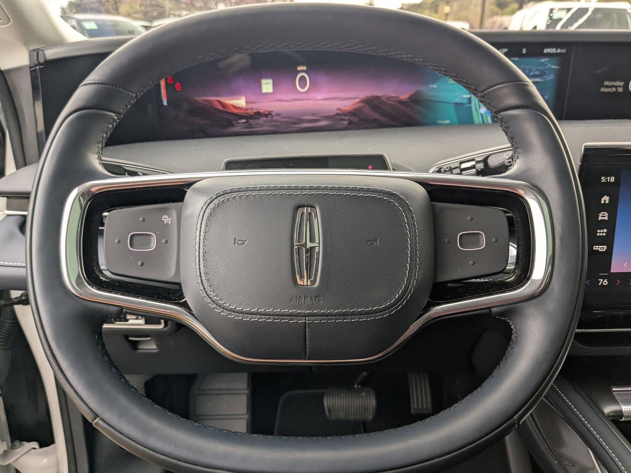 Used 2025 Lincoln Nautilus Reserve image 13