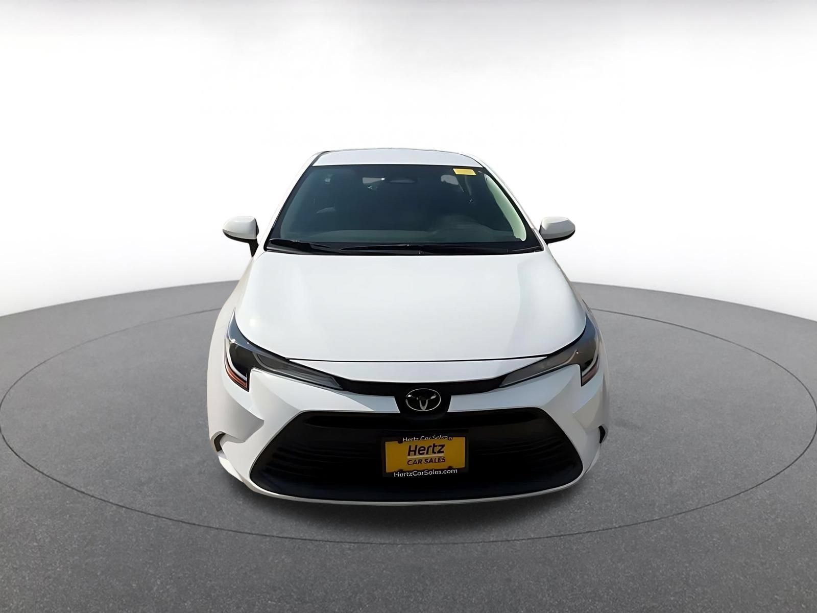 Used 2025 Toyota Corolla LE FWD image 4