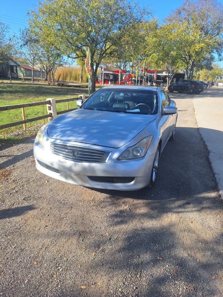 Used 2010 INFINITI G37 x Coupe w/ Premium Pkg image 1