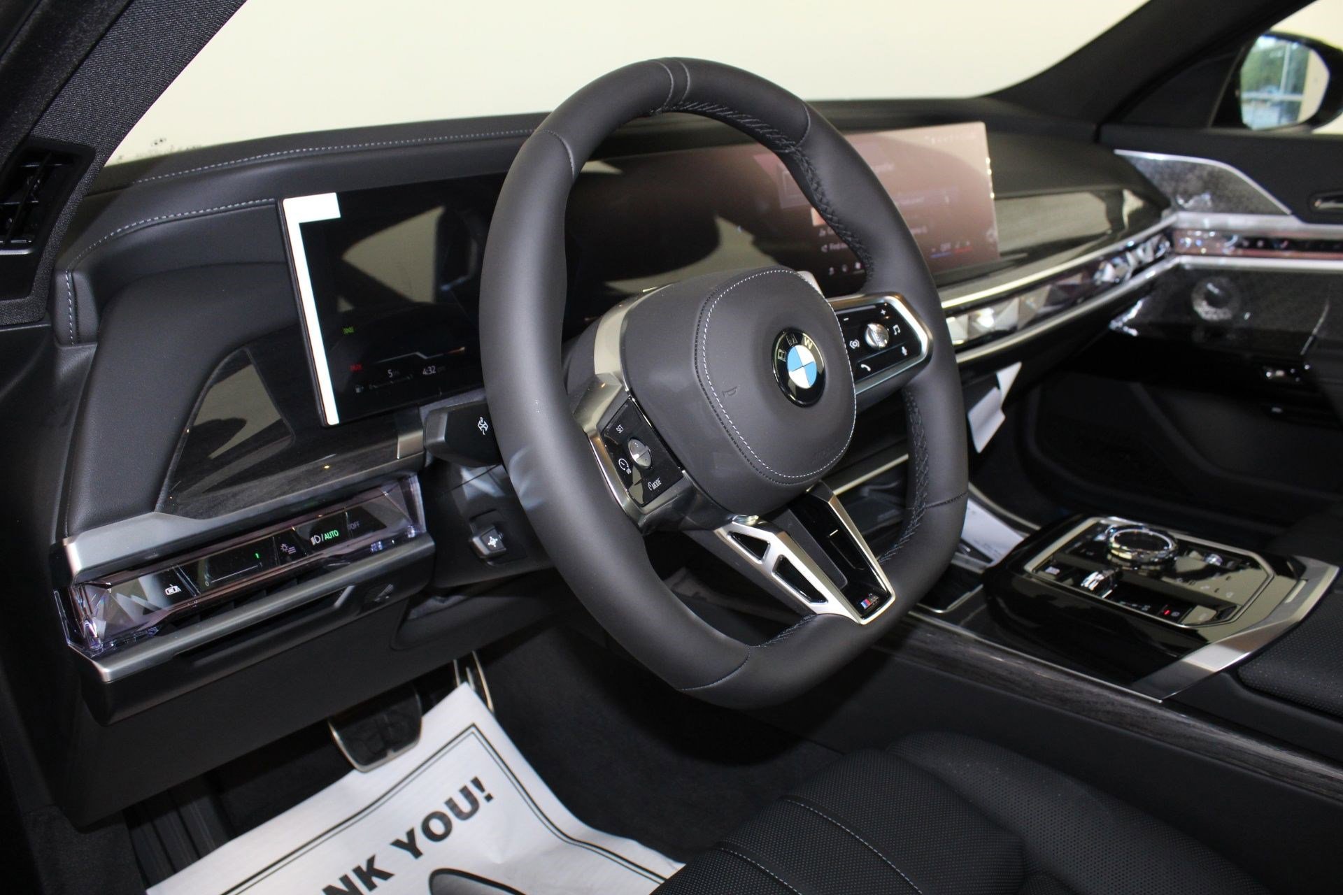 New 2026 BMW 760i xDrive w/ Executive Package image 4