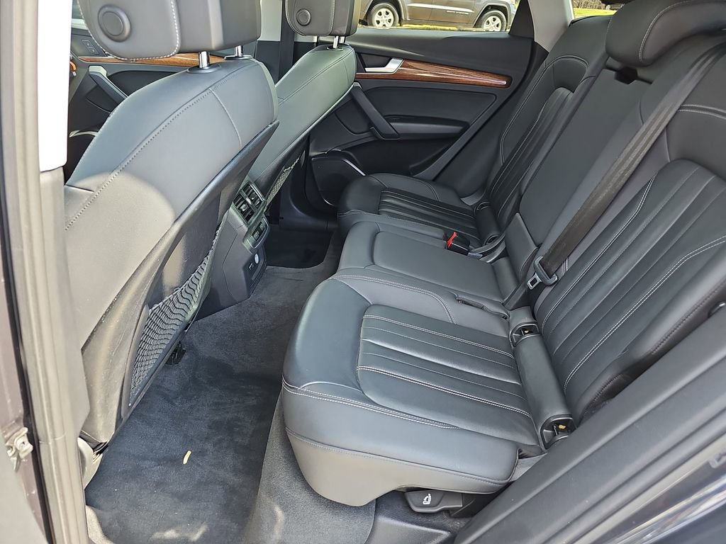 Used 2021 Audi Q5 2.0T Premium w/ Convenience Package image 15