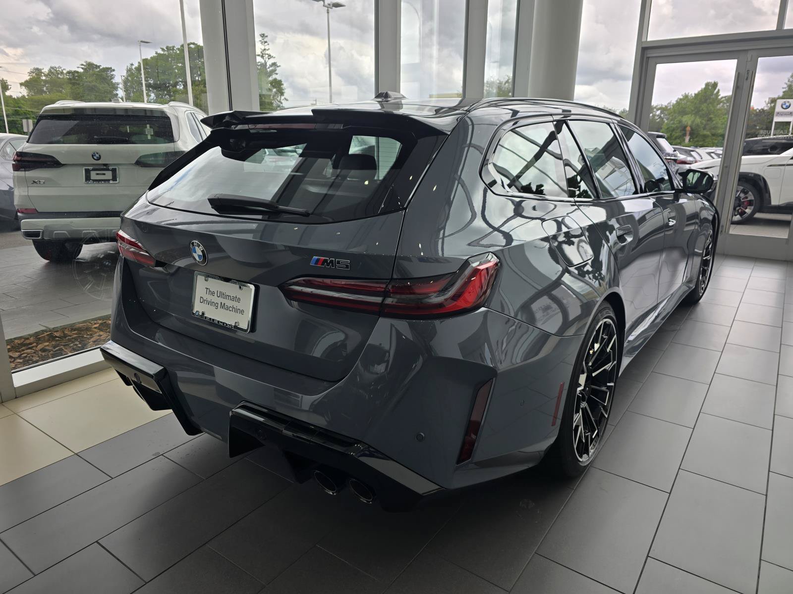 New 2027 BMW M5 Touring AWD/4WD image 21