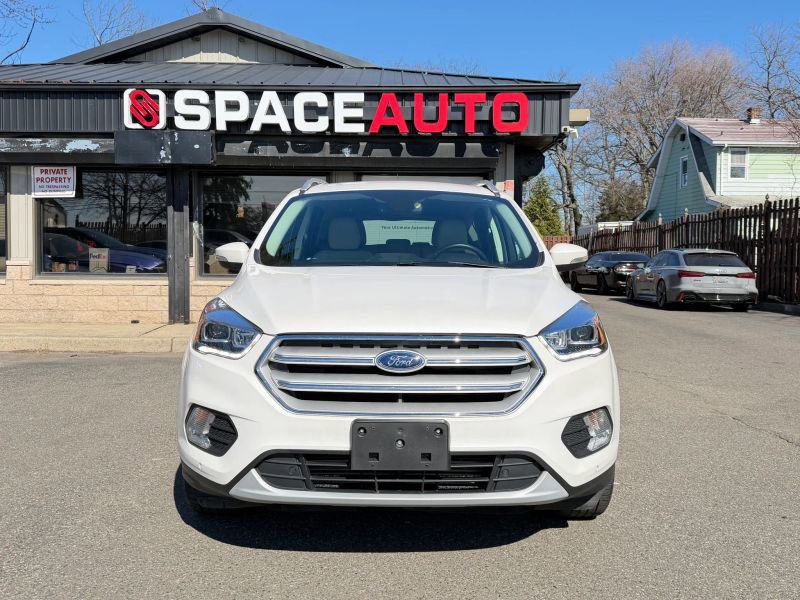 Used 2019 Ford Escape Titanium w/ U9j03 - Titanium Tow Package image 2
