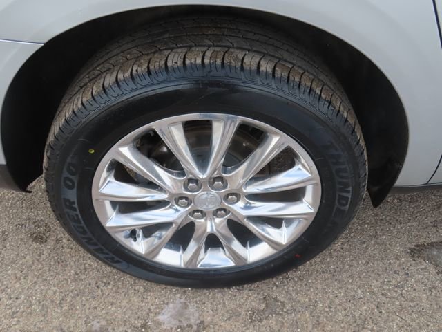 Used 2021 Buick Enclave Premium w/ Sun and Sites Package image 15