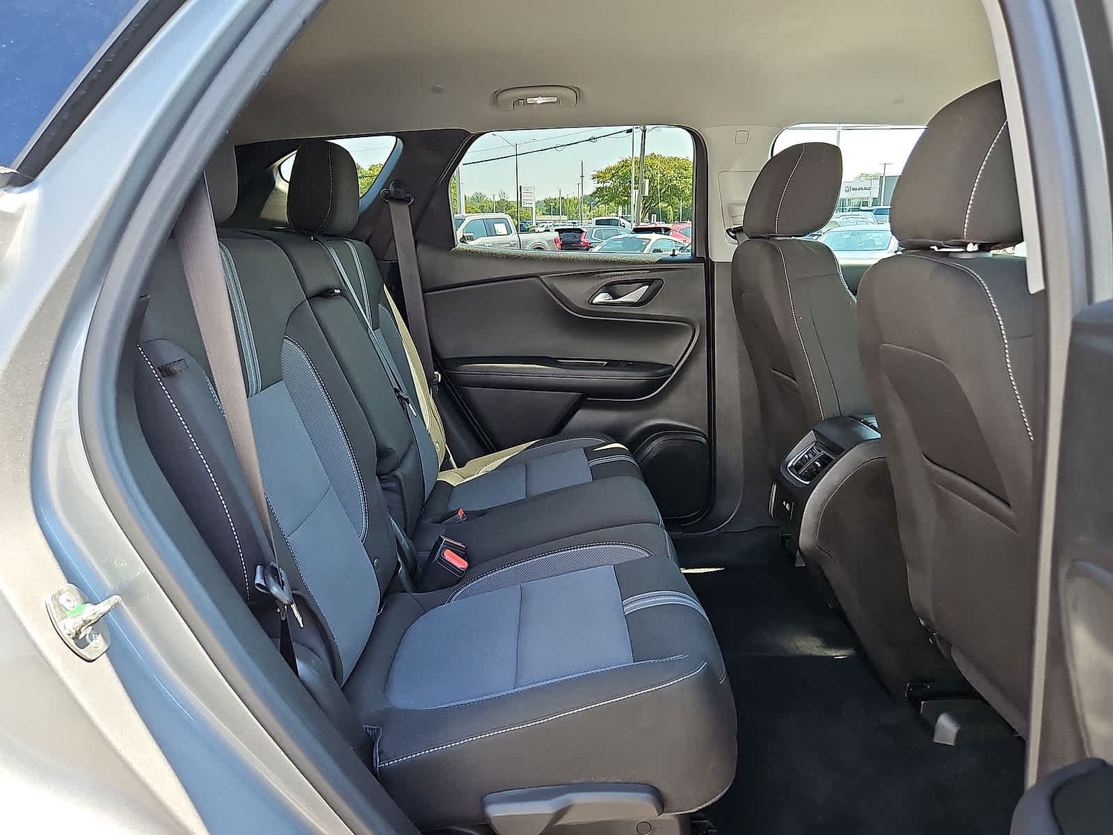 Used 2024 Chevrolet Blazer LT w/ Convenience Package FWD image 31
