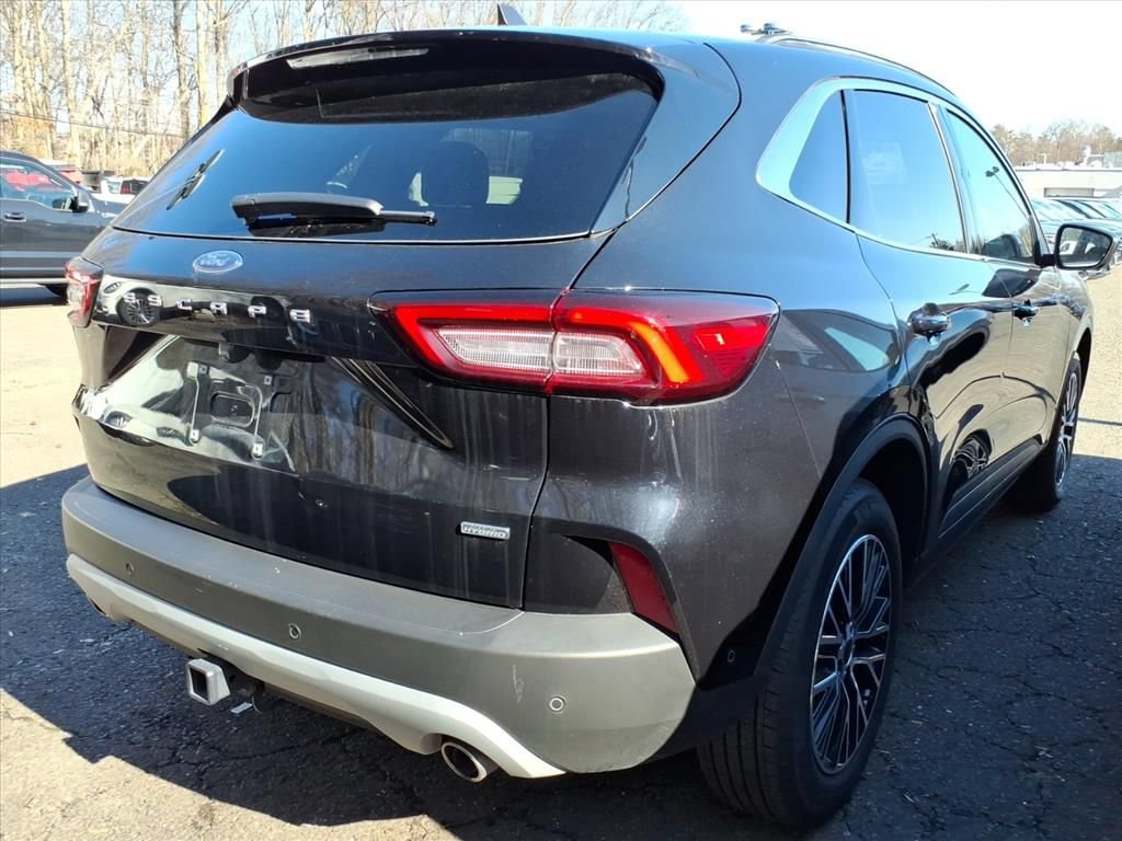 New 2024 Ford Escape SE w/ PHEV Premium Package FWD image 5