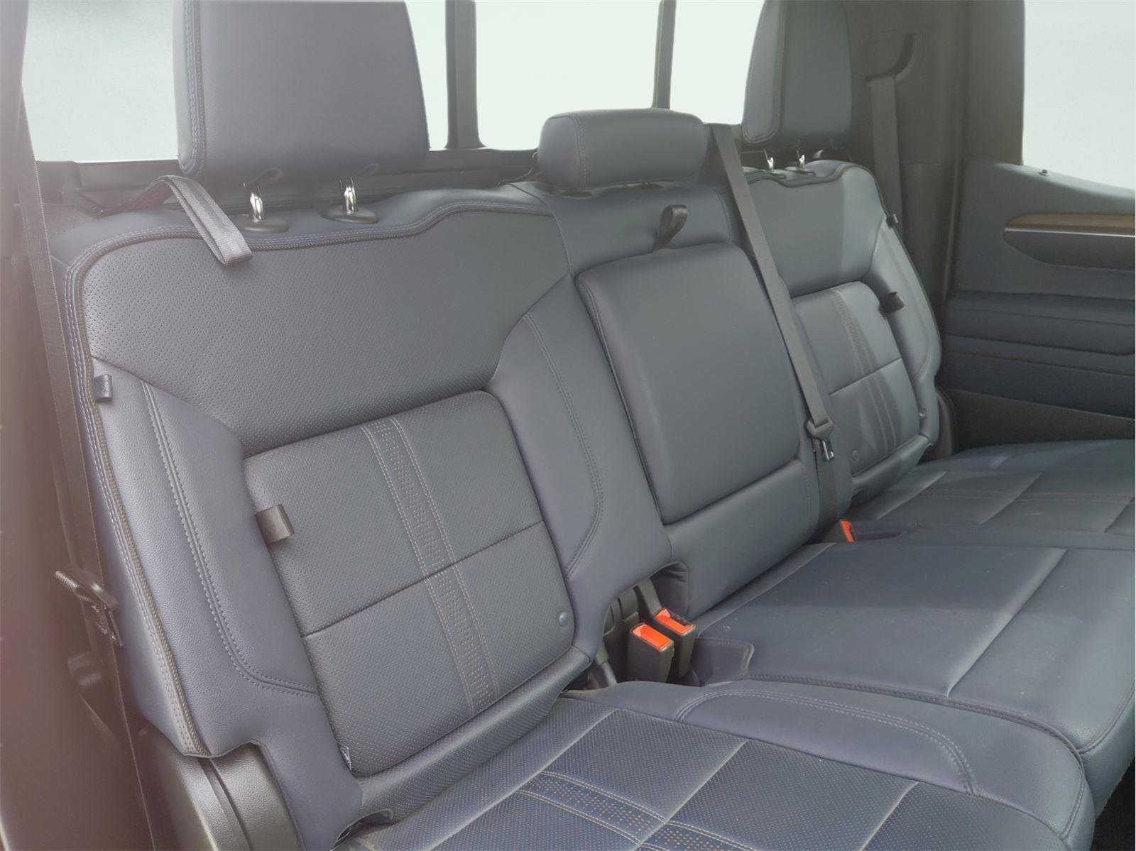 Used 2022 Chevrolet Silverado 1500 High Country w/ High Country Premium Package image 19