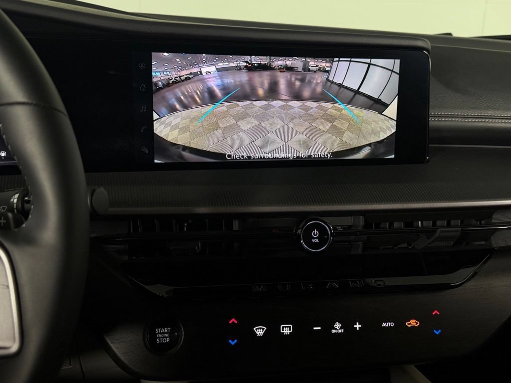 Used 2025 Nissan Murano SV AWD/4WD image 15