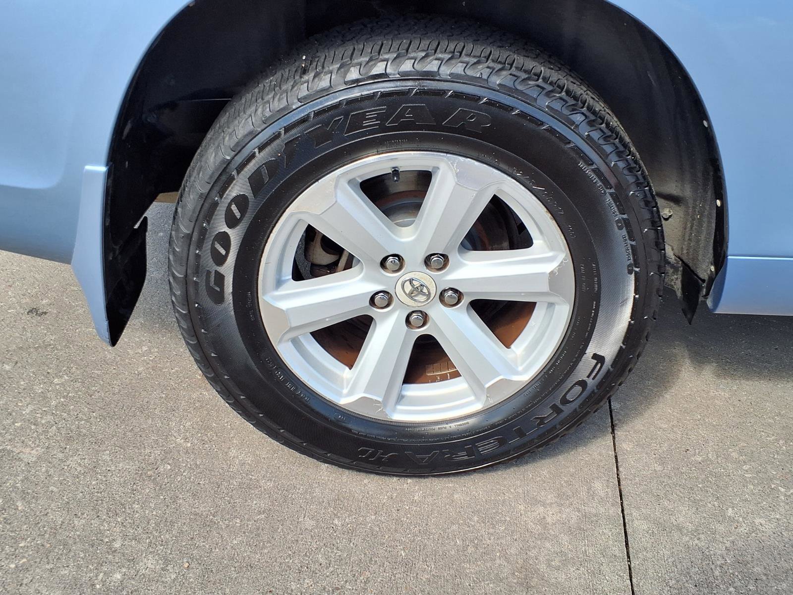 Used 2010 Toyota Highlander SE image 27