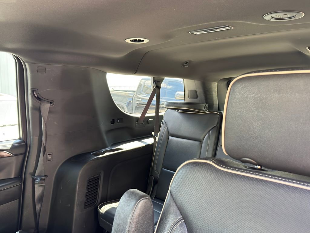 Used 2023 Chevrolet Suburban Premier RWD image 27
