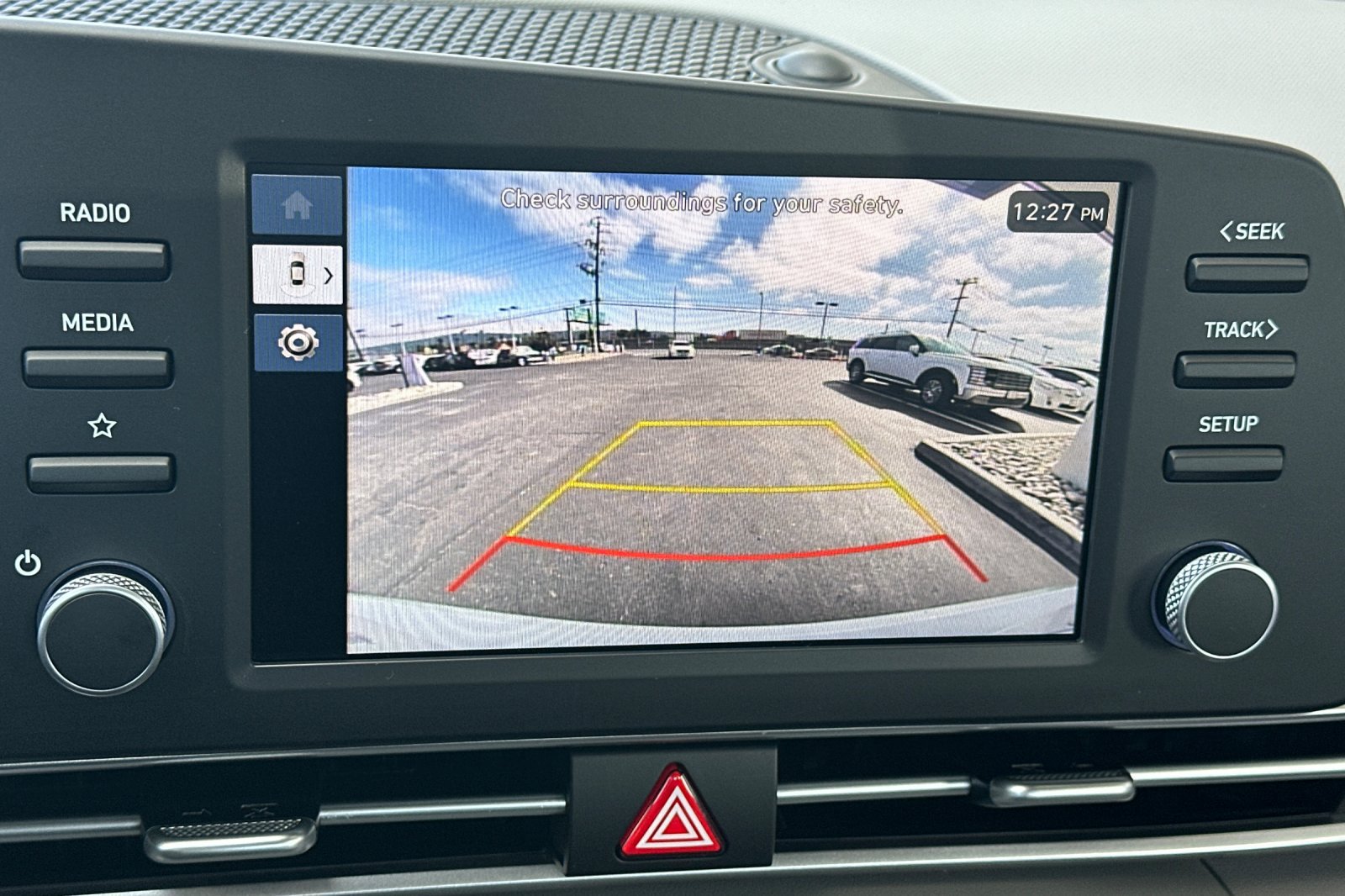 New 2026 Hyundai Elantra Hybrid FWD image 19
