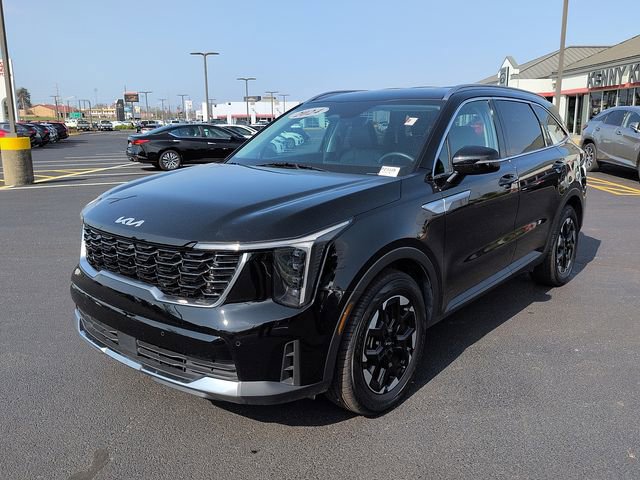 Used 2024 Kia Sorento S image 3