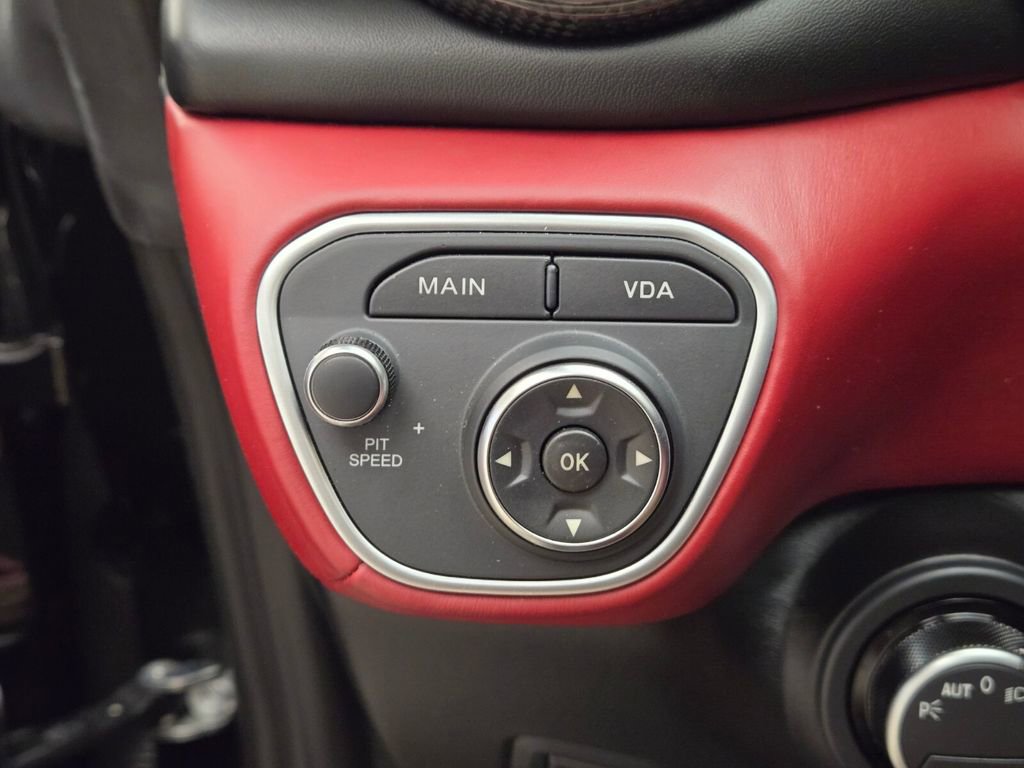 Used 2015 Ferrari California T RWD image 40