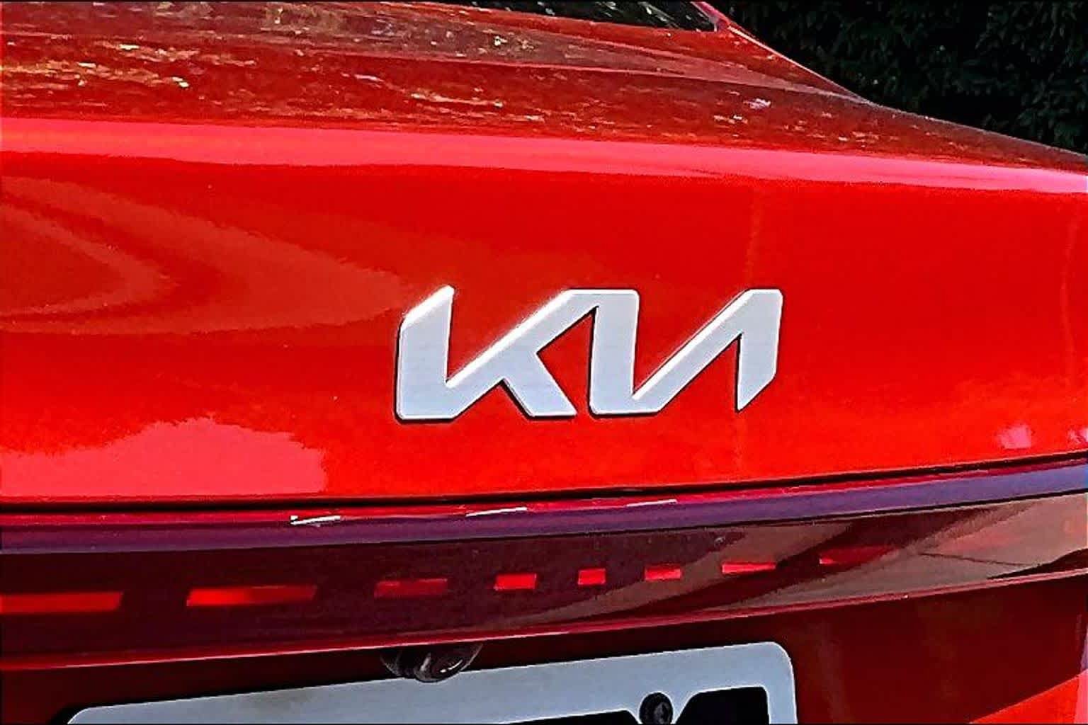 Used 2024 Kia Forte LXS w/ LXS Technology Package FWD image 31