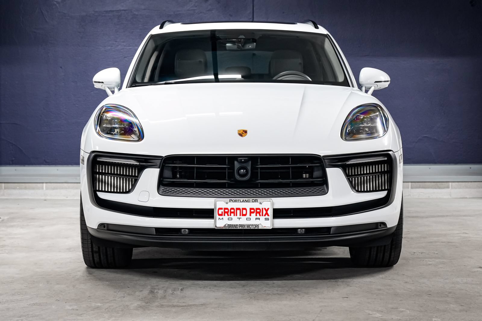 Used 2024 Porsche Macan S AWD/4WD image 5