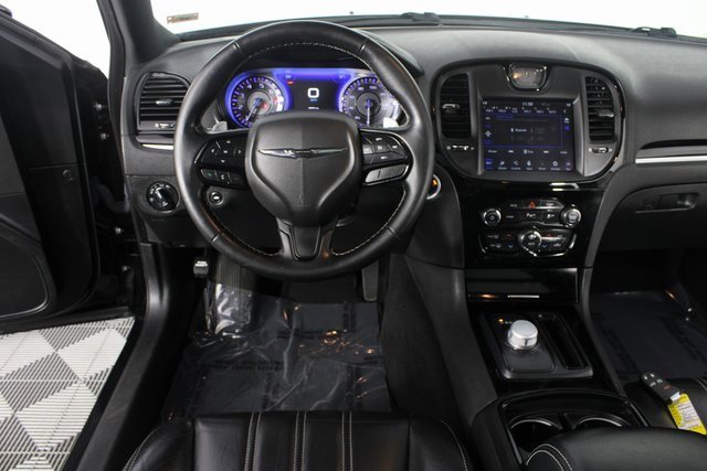 Used 2022 Chrysler 300 S image 11