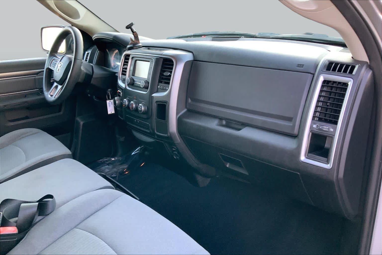 Used 2021 RAM 1500 Classic SLT RWD image 17