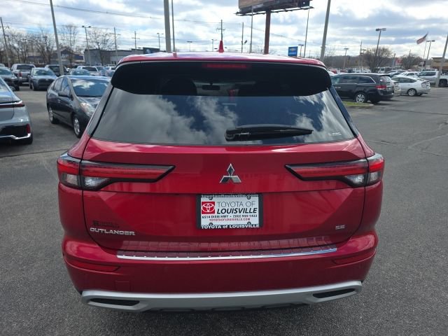 Used 2023 Mitsubishi Outlander SE image 5