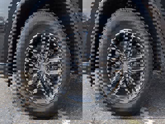 Used 2018 Jeep Grand Cherokee Limited image 14