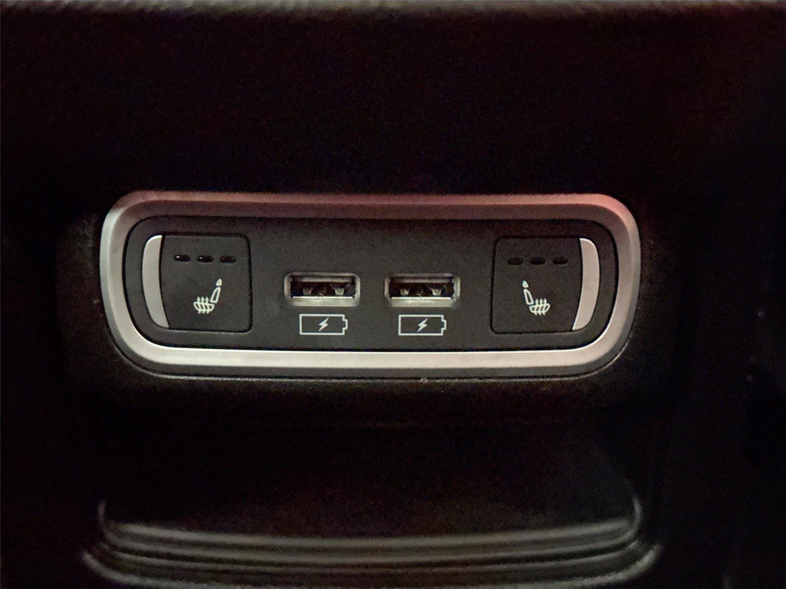 Used 2024 Alfa Romeo Stelvio Veloce image 38