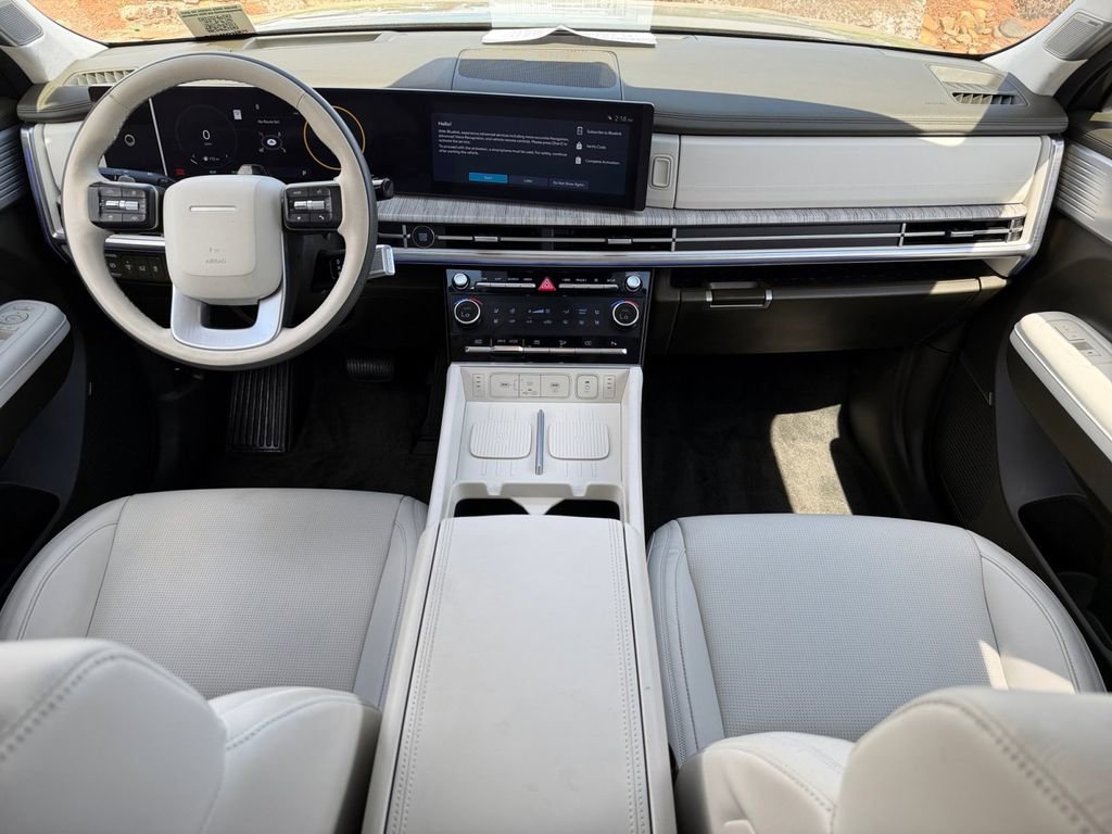 Used 2025 Hyundai Santa Fe Calligraphy image 13