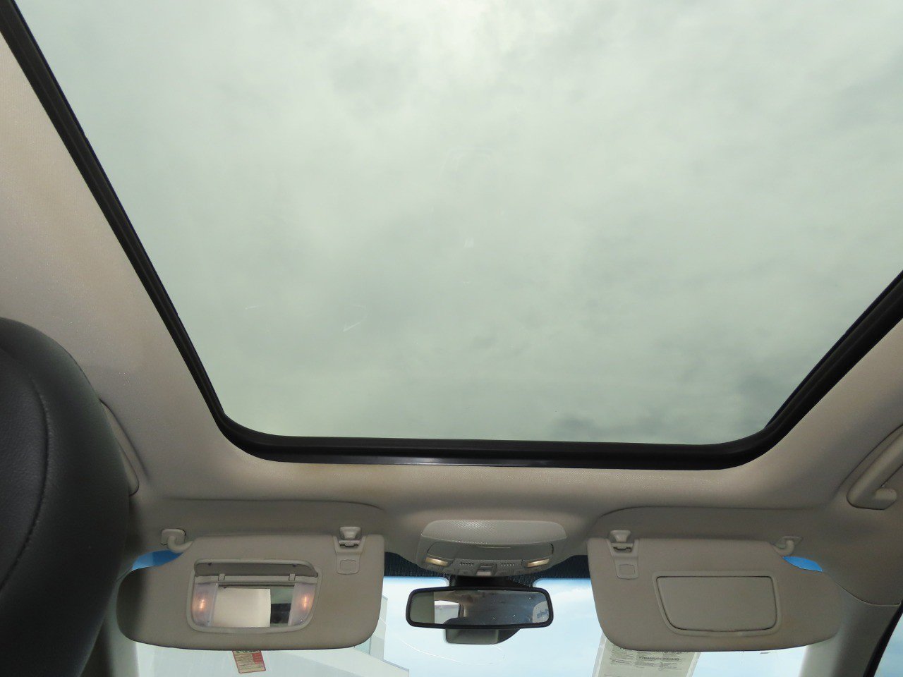 Used 2017 Ford Edge Titanium w/ Equipment Group 302A FWD image 23