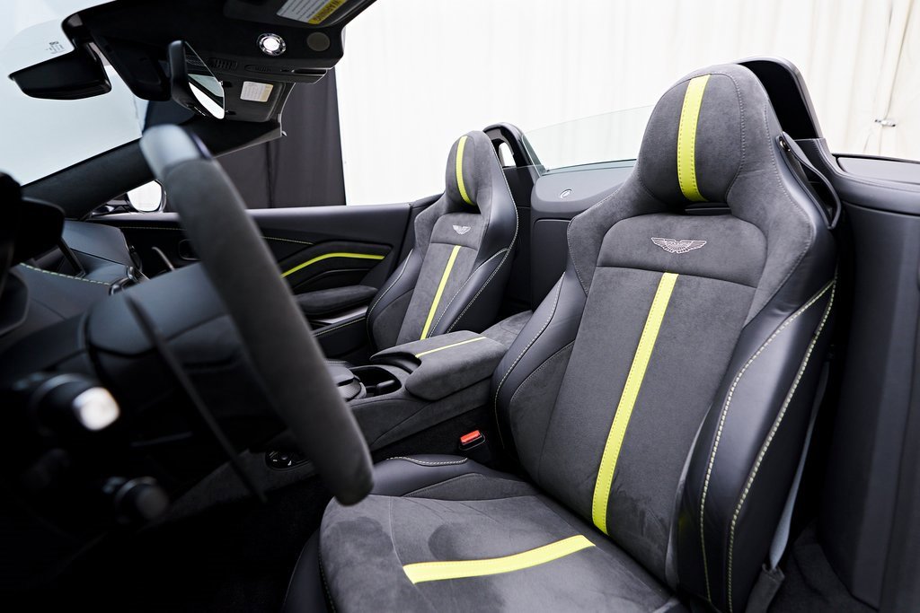 Used 2023 Aston Martin V8 Vantage Roadster image 50