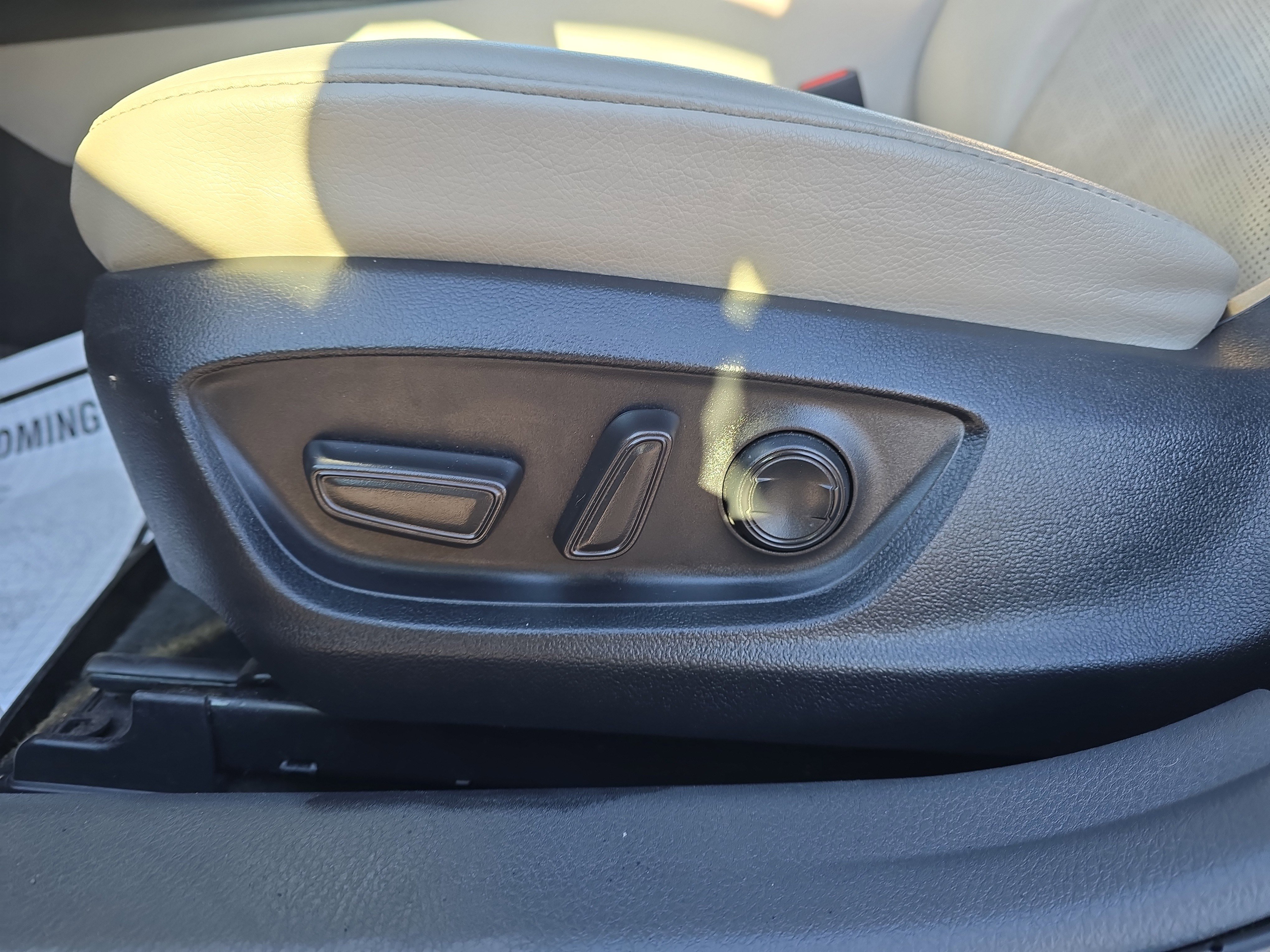 Used 2023 Toyota Camry XSE w/ Cold Weather Package image 13