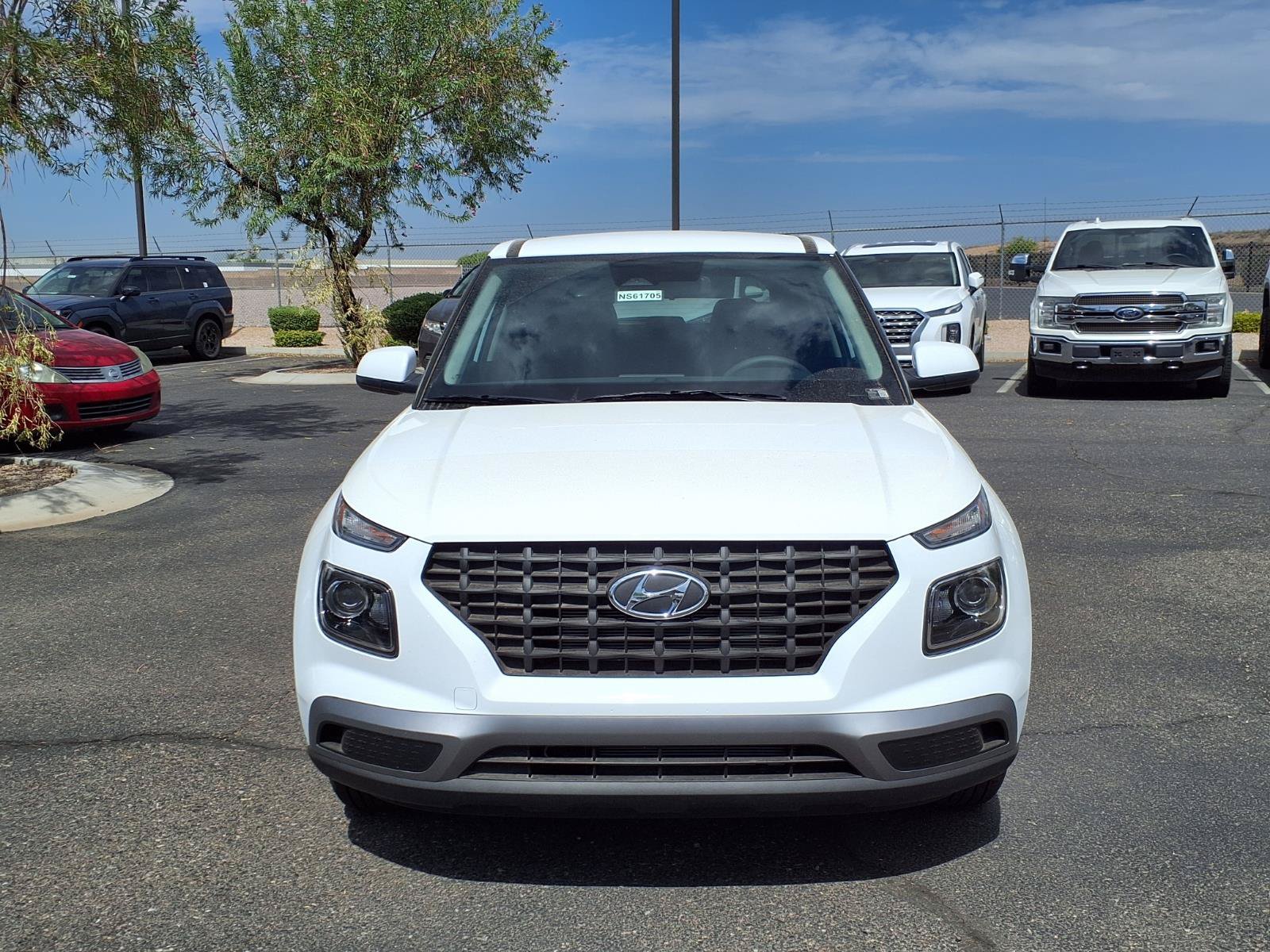 New 2026 Hyundai Venue SE FWD image 2
