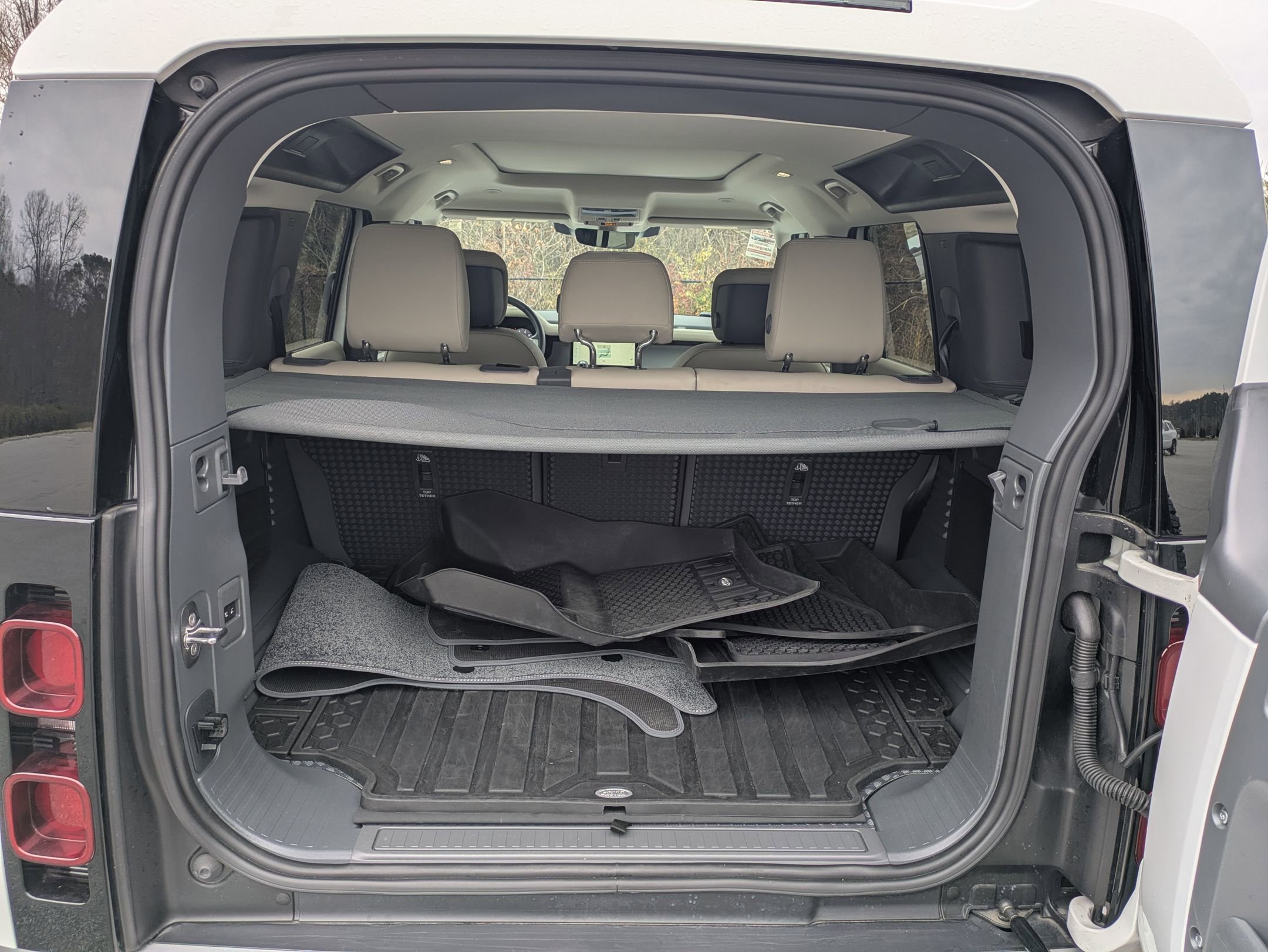 Certified 2024 Land Rover Defender 110 S image 28