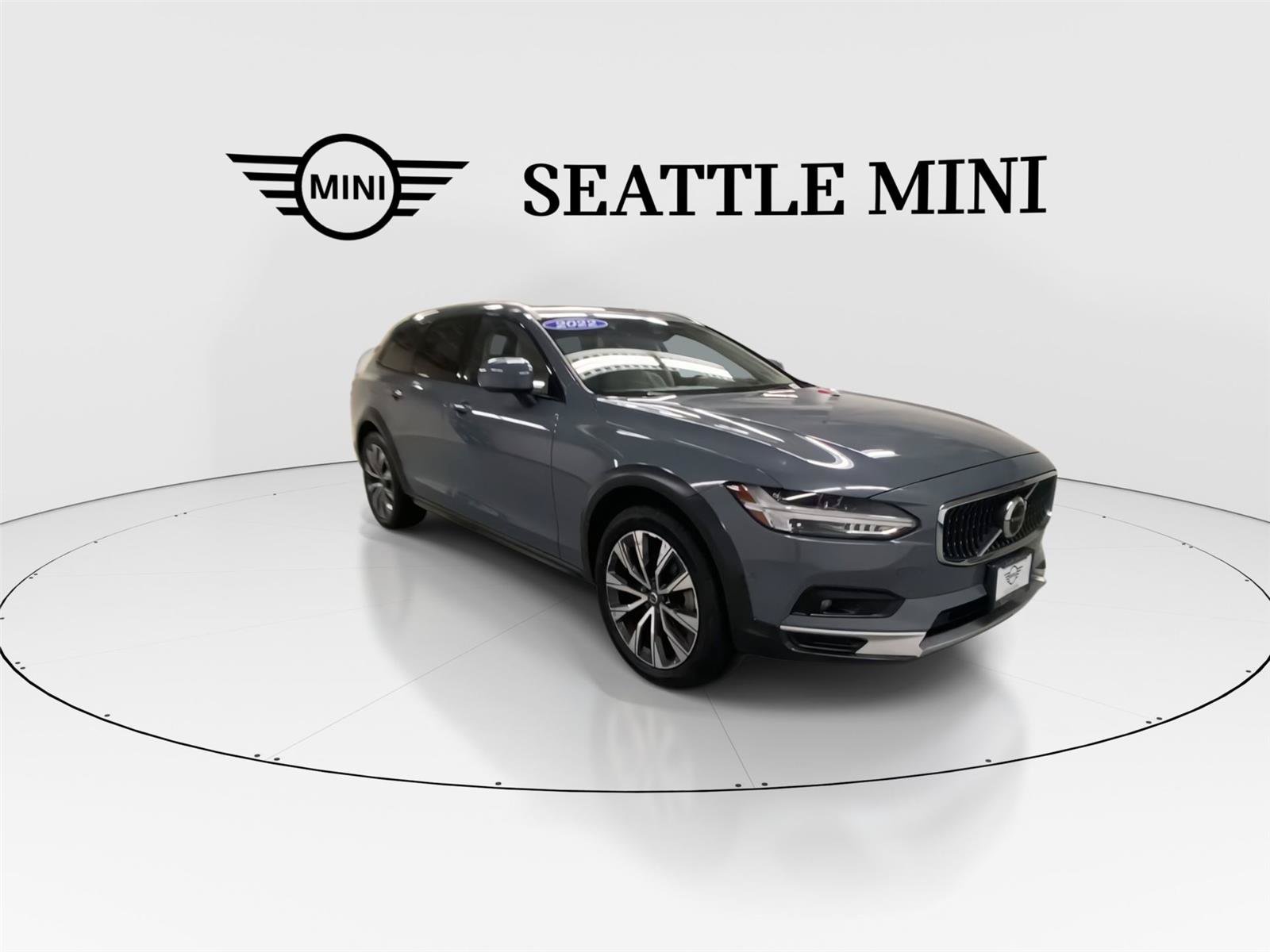 Used 2022 Volvo V90 B6 Cross Country w/ Advanced Package AWD/4WD image 2