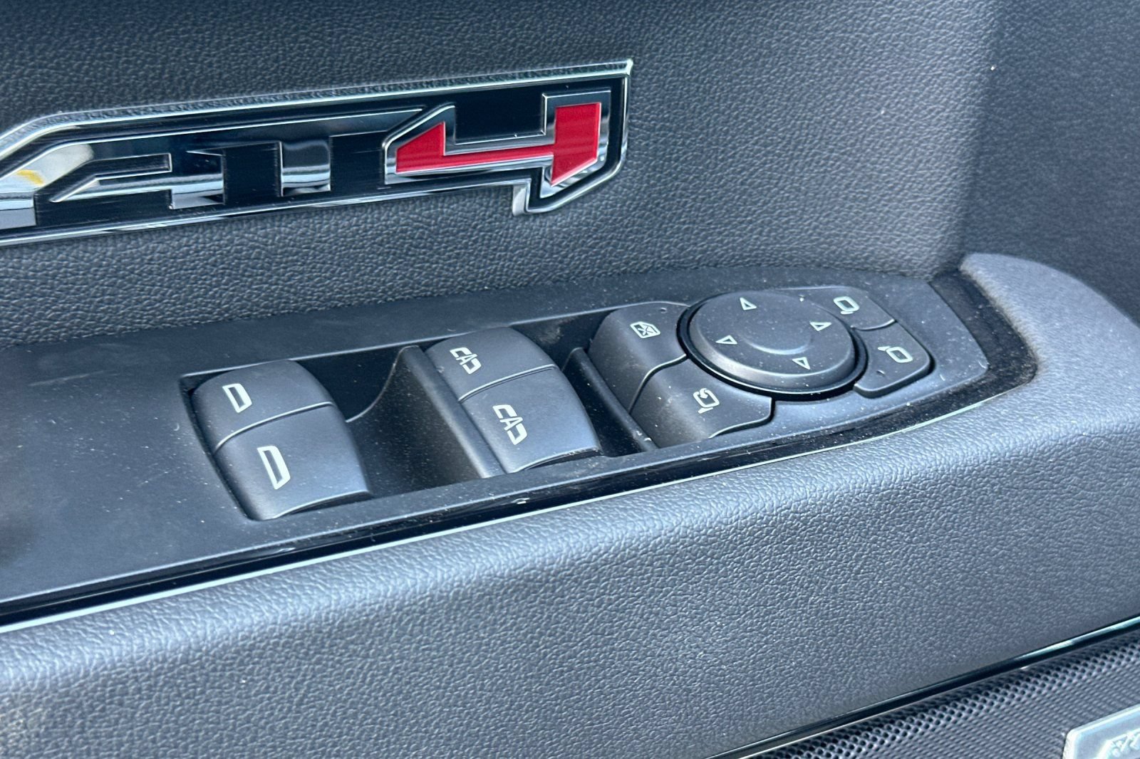 Used 2026 GMC Sierra 1500 AT4 w/ AT4 Premium Package AWD/4WD image 12