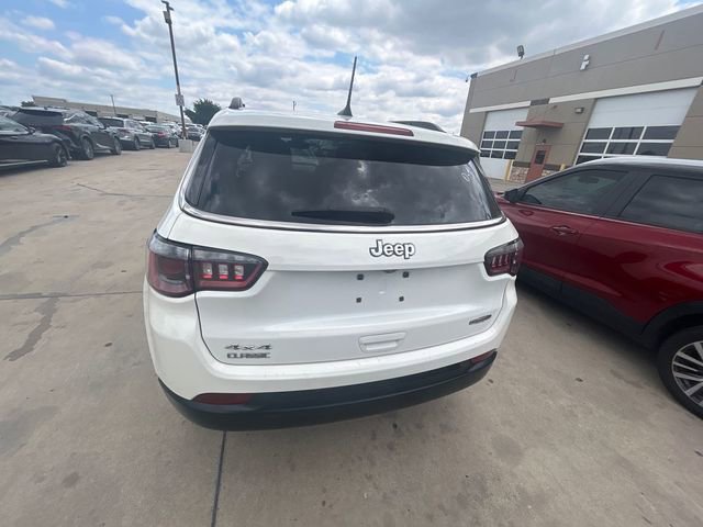 Used 2021 Jeep Compass Latitude w/ Convenience Group AWD/4WD image 5
