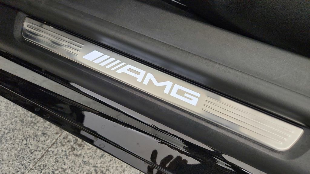 Used 2023 Mercedes-Benz SL 63 AMG 4MATIC image 24