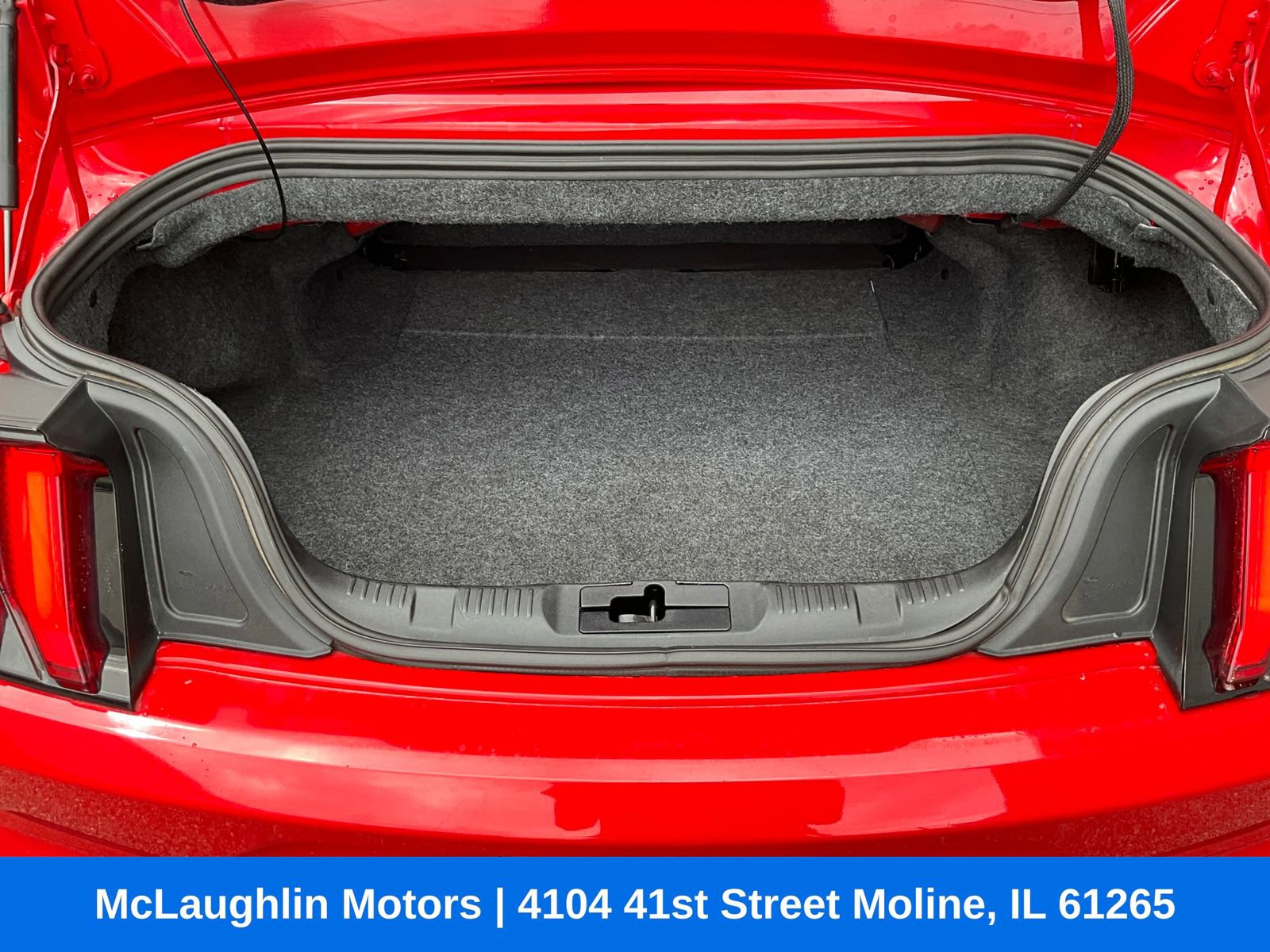 Used 2020 Ford Mustang Premium image 11